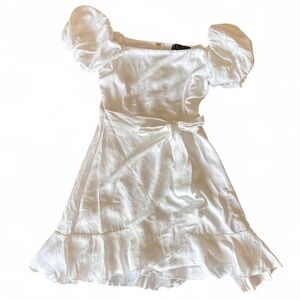 Trixxi Clothing Company White Peasant Cottage Core Y2K Short Sleeve Flowy Dress